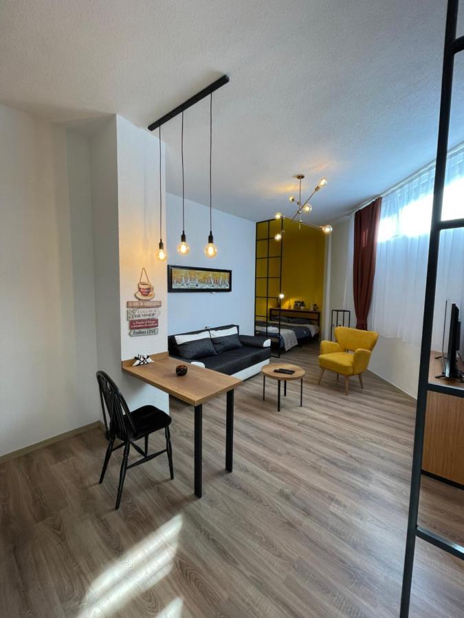 Ora-Prn, Studio Apartment In The City Centre Приштина Екстер'єр фото